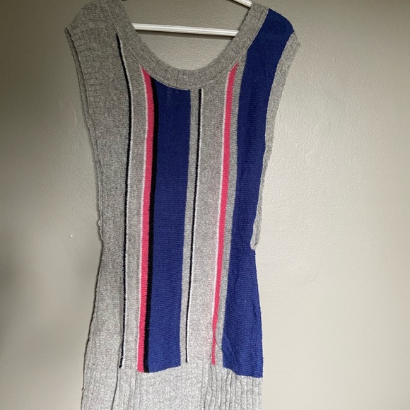 Guess Sweater Dress - Picture 2 of 3